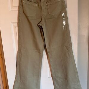 American Eagle Olive Jeans